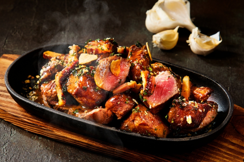 【7/4~8/31】Ozビーフ悪魔のダイスステーキ ベーコンとガーリックペッパーの呪い