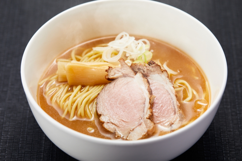 白湯醤油ラーメン